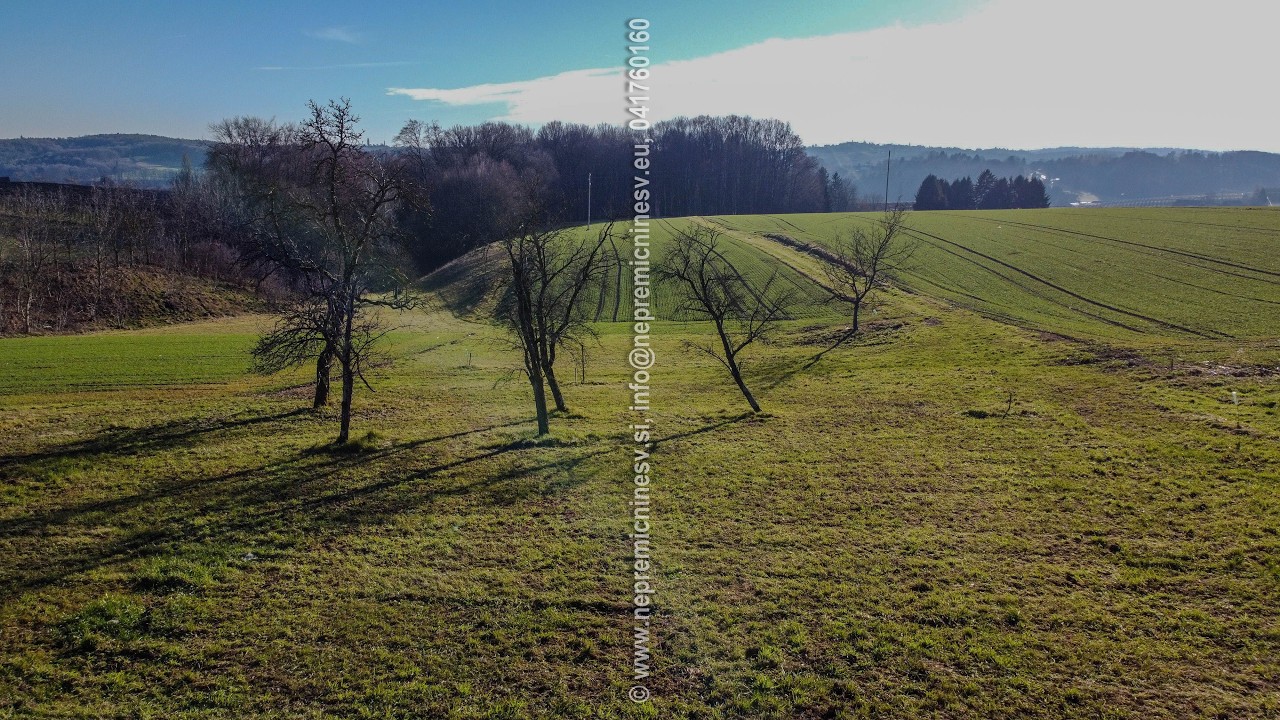 Sanjska lokacija v Prlekiji: Gradbene parcele Stara Gora (Dron posnetek)