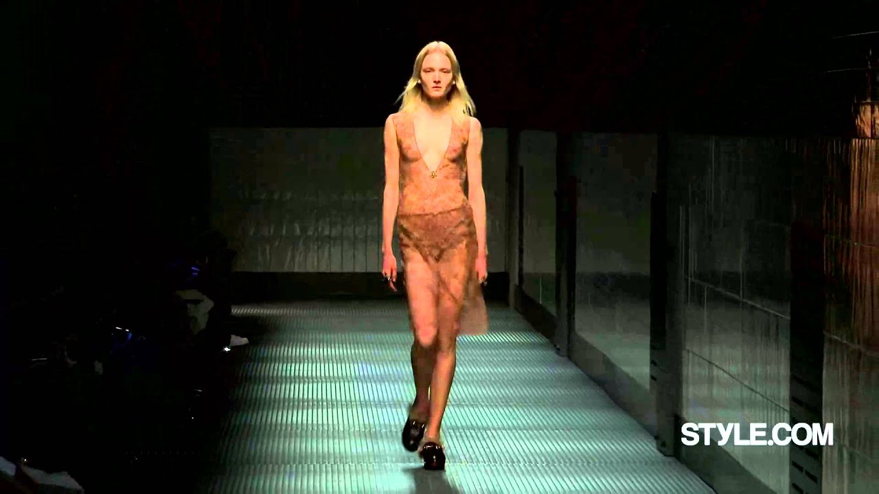 Gucci — Fall-Winter 2015 Women's Show