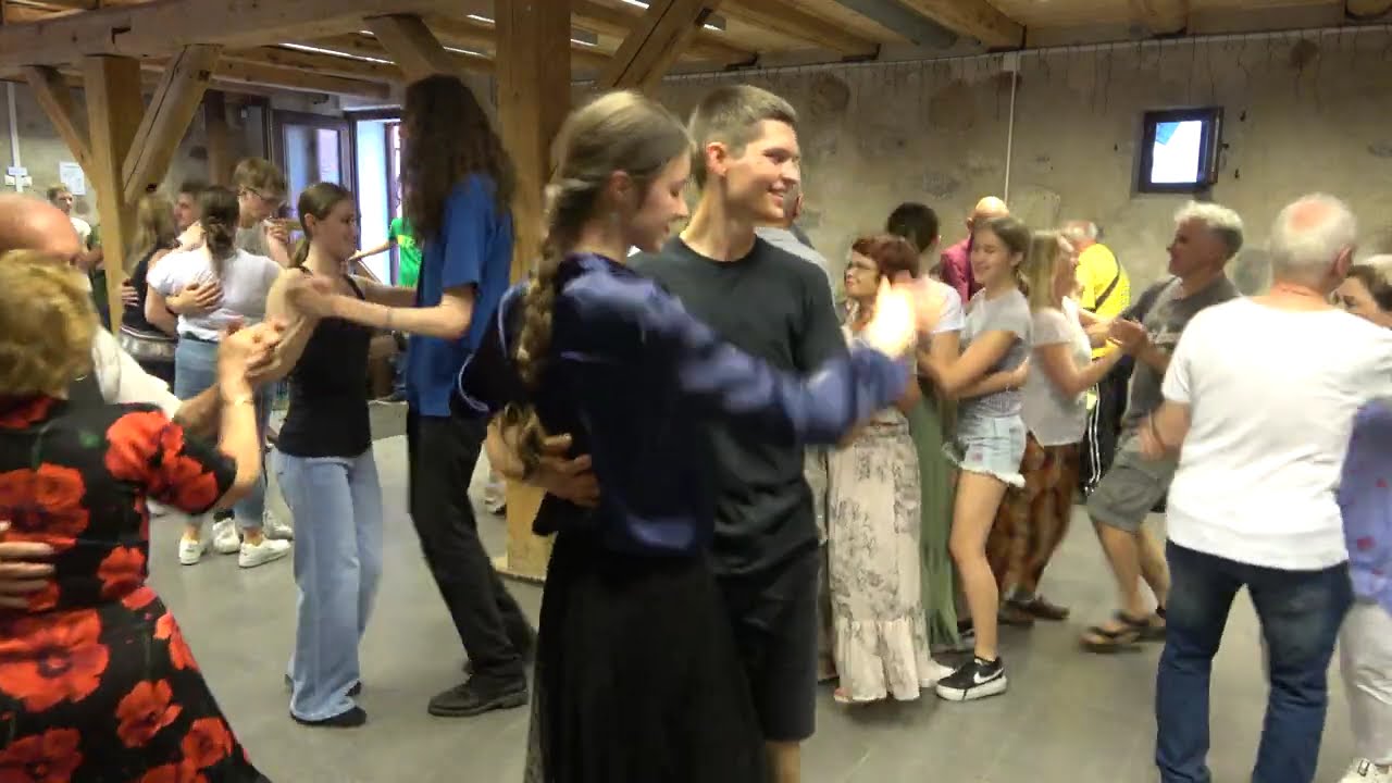 Fokstrotas. Groja KAUNO BANDONIJA. Tautos šokių vakaronė. Kaunas 2024 06 03