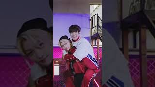 Seungminin Bakışı Çok Tatlı Yaa Şfet Şfetedüş