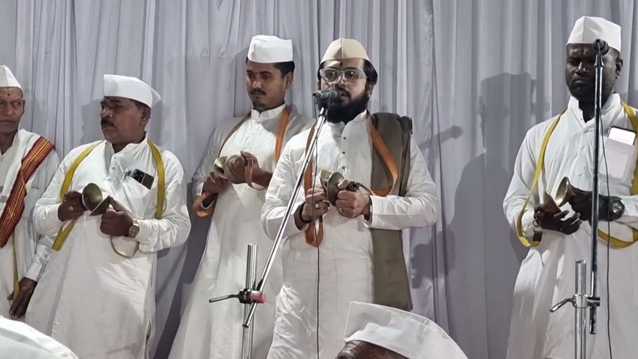 तुका म्हणे भार घातलियावरी । होईल कैवारी नारायण ।। Hari Kirtan Seva