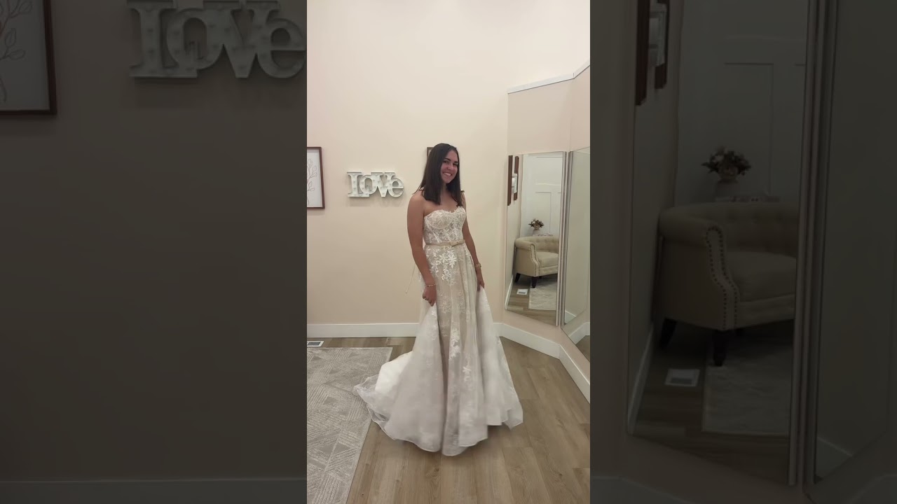 Fall wedding dress inspo 🍂 