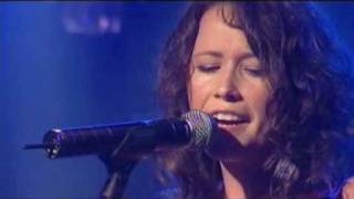 Sarah Lee Guthrie & Johnny Irion - Holdin' Back (RocKwiz) chords