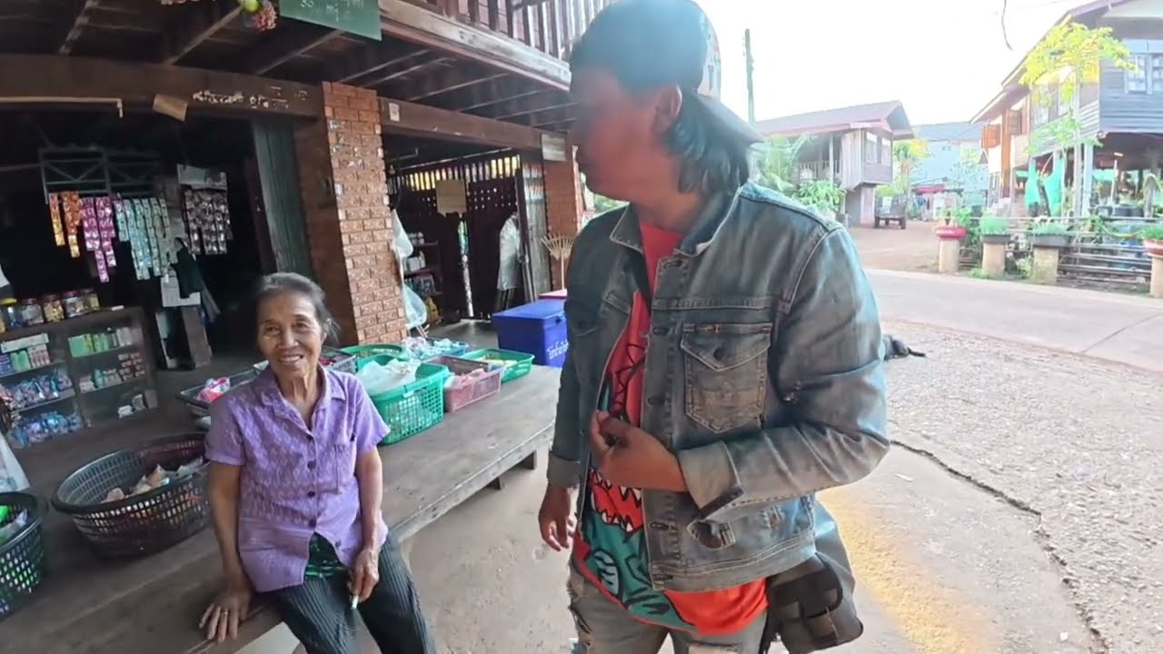 ร้านค้าร้านแรกของหมู่บ้าน เปิดมานานหลายสิบปี