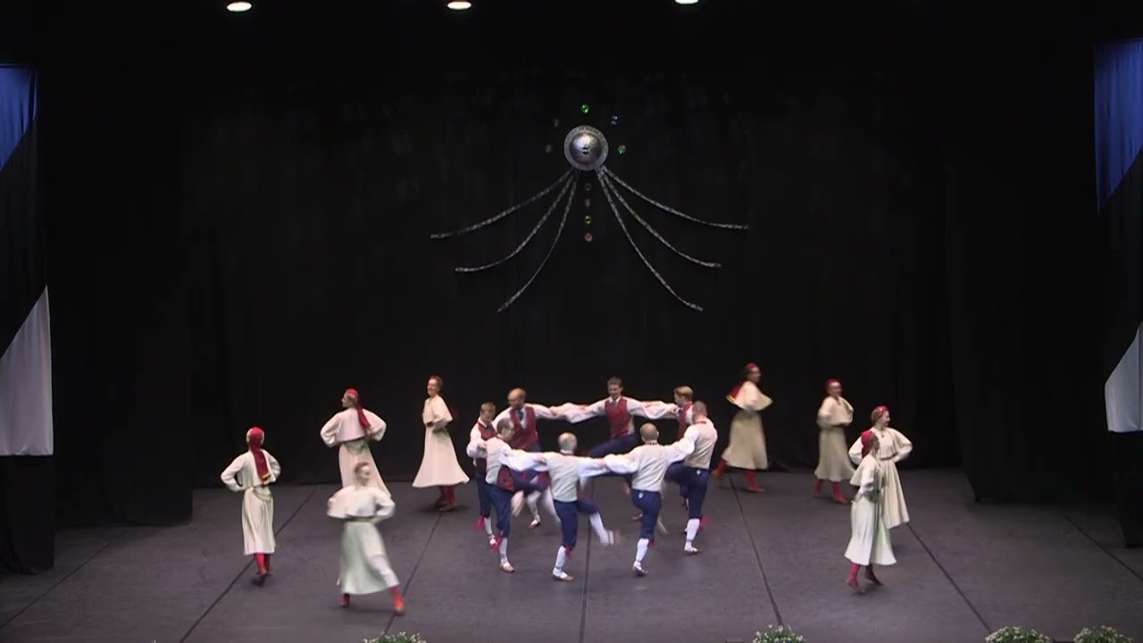 Ullo Toomi 120 võistutantsimine - EMÜ Rahvatantsuansambel Tarbatu noorem vilistlasrühm - Küla kuked