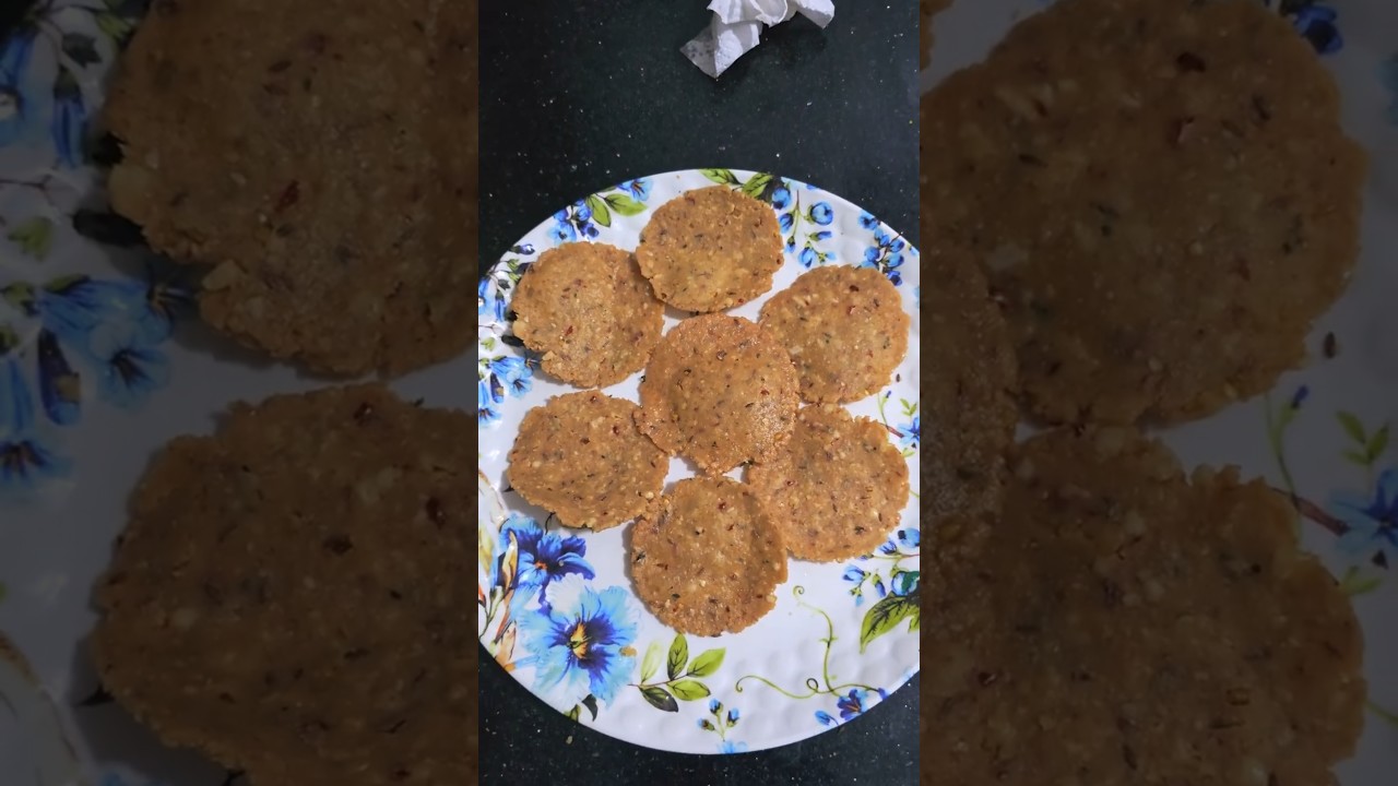 Nippattu/Chekkalu/Tandla vado/South Indian rice cracker -recipie in description