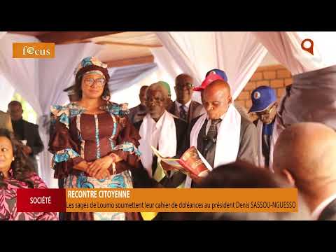Denis Sassou-Nguesso meets with the elders of the Loumo district.