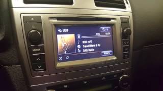 Universal Furniture Moderne Muse Waterfall Media Console in Bisque Dension DAB+U i 2014 Toyota Avensis