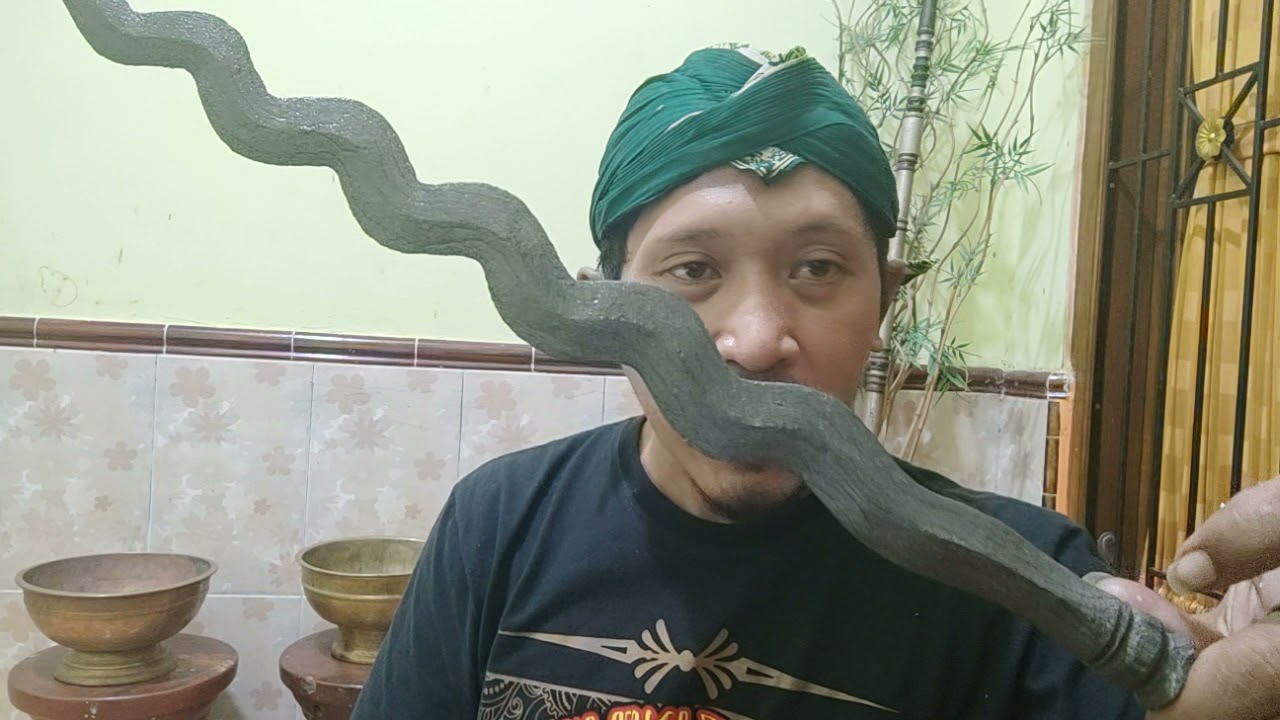 Ciri-ciri dan Filosofi PUSAKA KOROWELANG Luk 13 yang Sangat Langka ( memahami makna Pusaka )