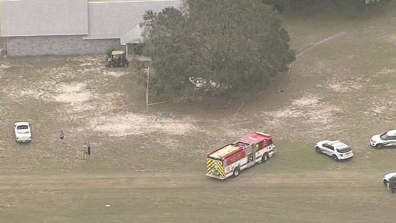Pilot injured in single-engine plane crash - YouTube