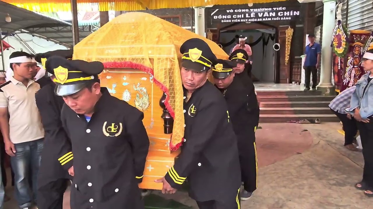 Lễ di quan cụ Lê Văn Chín Phần 1