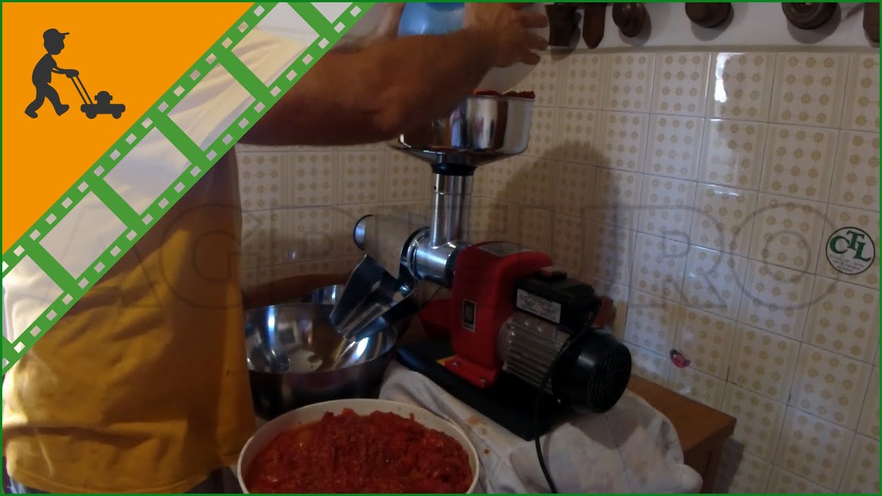 New-Line 5 tomato press by New O.M.R.A., 400 W - 220 V electric motor - Customer's operating video