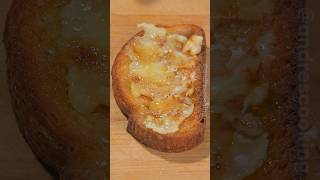 Pan con Ajo // Garlic Toast