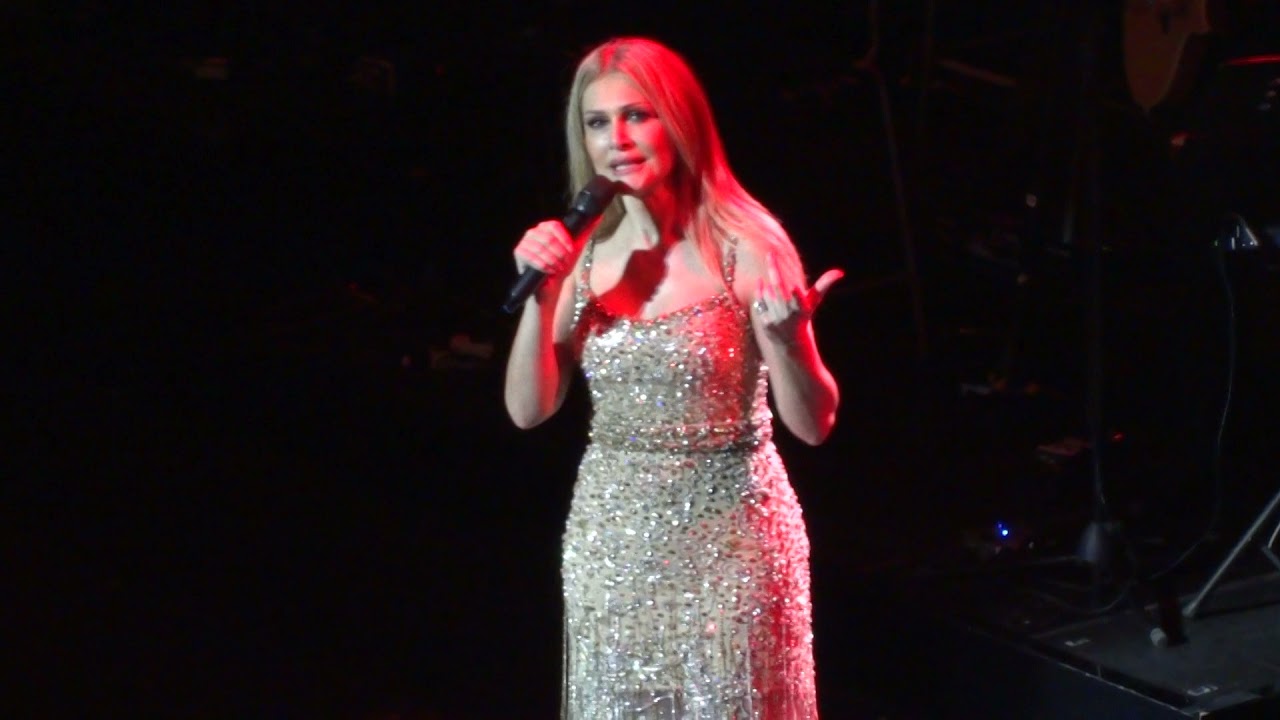 Natasa Theodoridou - αν μ΄ αγαπούσες // Pallas theater live hd