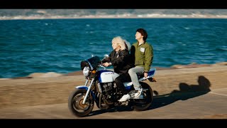 倉悠貴×醍醐虎汰朗、バイクで海岸線疾走！　映画『OUT』本編映像