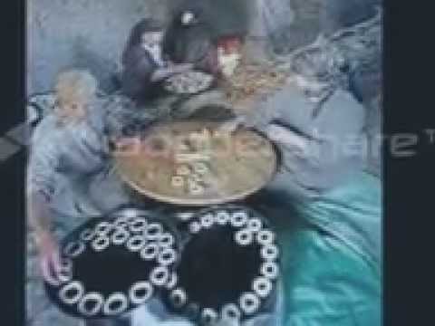 ارضي بنصيبك اسمع مني واتعلم