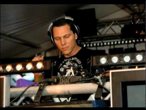 Диджей тиесто. Dj tiesto молодой. Голландский диджей тиесто. Tiesto диджей. Tiësto клипы.