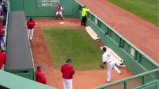 Daniel Bard warming up in the pen