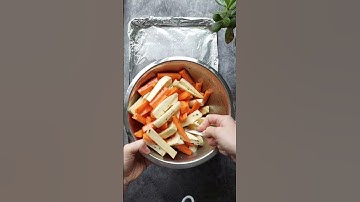 Golden, caramelised & holiday season-ready: Honey Roasted Carrots & Parsnips! #sidedish #sundayroast