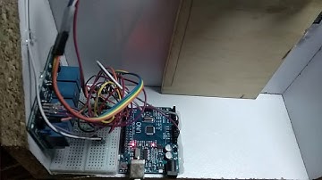 Automatic door control by Arduino