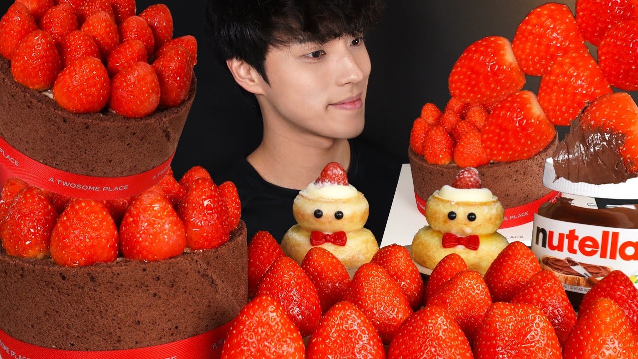 ASMR MUKBANG STRAWBERRY CHOCOLATE CAKE & STRAWBERRY MILK TEA & STRAWBERRY WITH NUTELLA CHOCOLATE