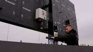 Simple LED screen trailer 15m2