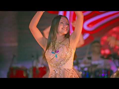 Y Que Paso？ - Las Estrellas De La Cumbia