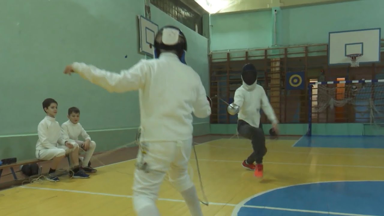 Занятия по фехтованию проходят в школе №11 Сергиева Посада