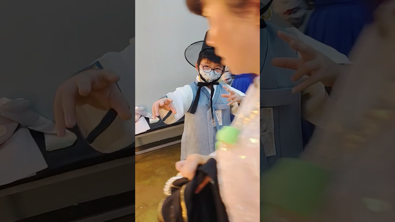 試穿韓服 縮圖