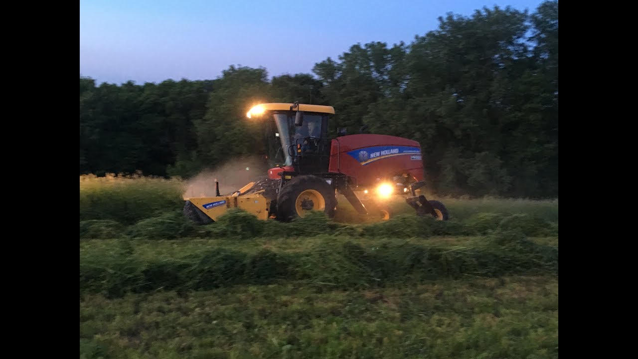 New Holland Speedrower 260 - YouTube