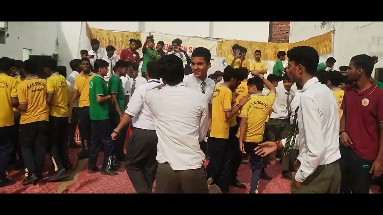 BNS English school nagwa  Varanasi children day celebrate 🎇 🥂 class10th12th boy with bhojpuri song