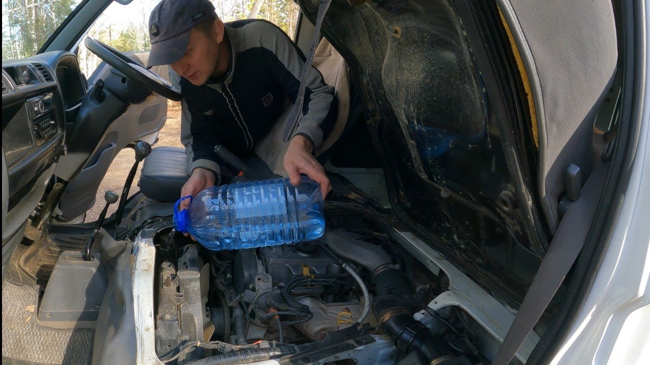 Замена Антифриза с промывкой системы охлаждения.Nissan Vanette(Mazda ...