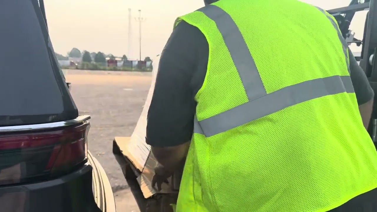 Pick up the 36 inch RAB Studio desk 