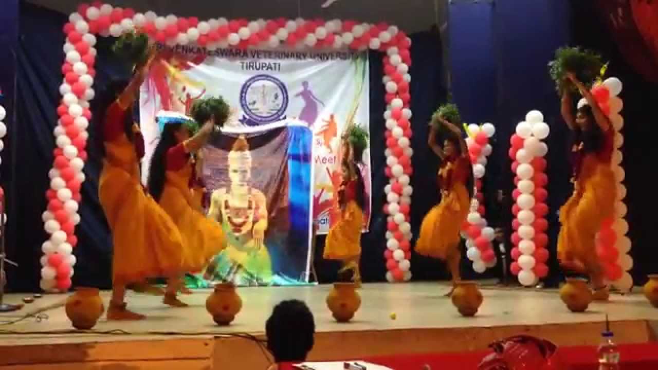 Award Winning Group Folk Dance  at VII SVVU Intercollegiate 2015