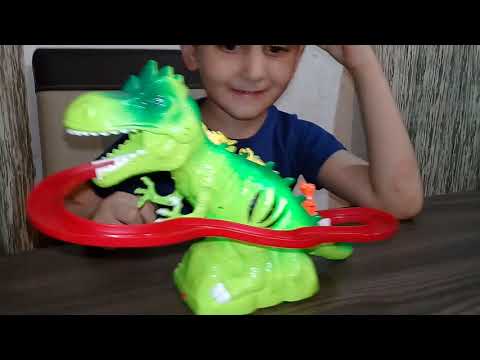 გიო და დინოზავრის სათამაშო