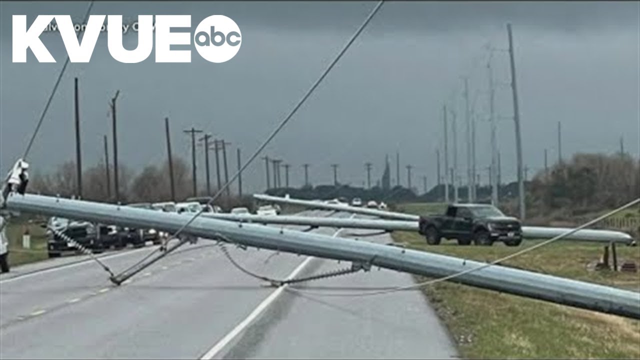 At least 4 killed in tornadoes across the south - YouTube