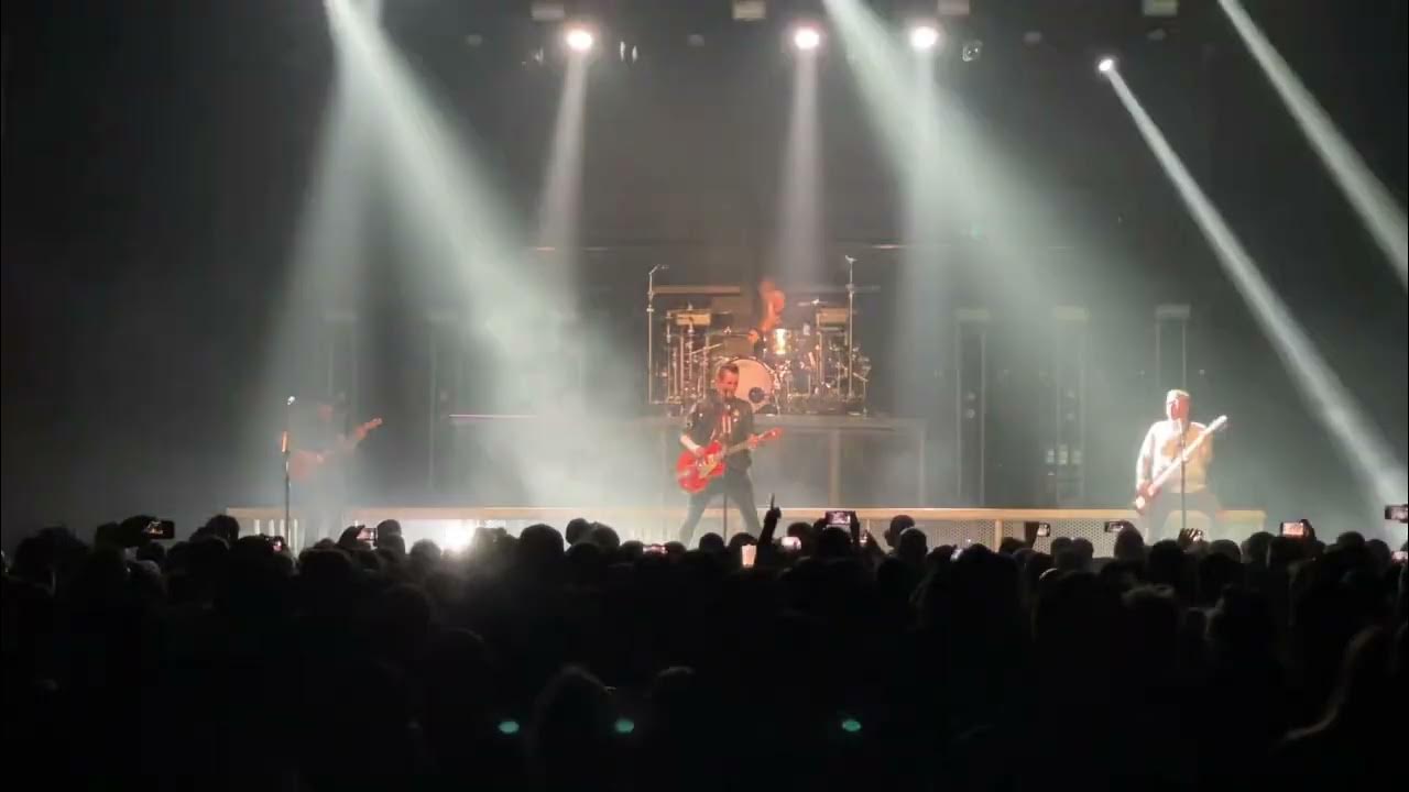 Theory of A Deadman History of Violence (LIVE) Roadrunner