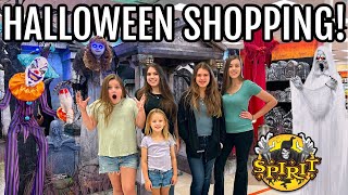 HALLOWEEN COSTUME SHOPPiNG with 6 KiDS at SPIRIT HALLOWEEN! by THE WEISS LIFE 53,208 views 8 months ago 14 minutes, 24 seconds