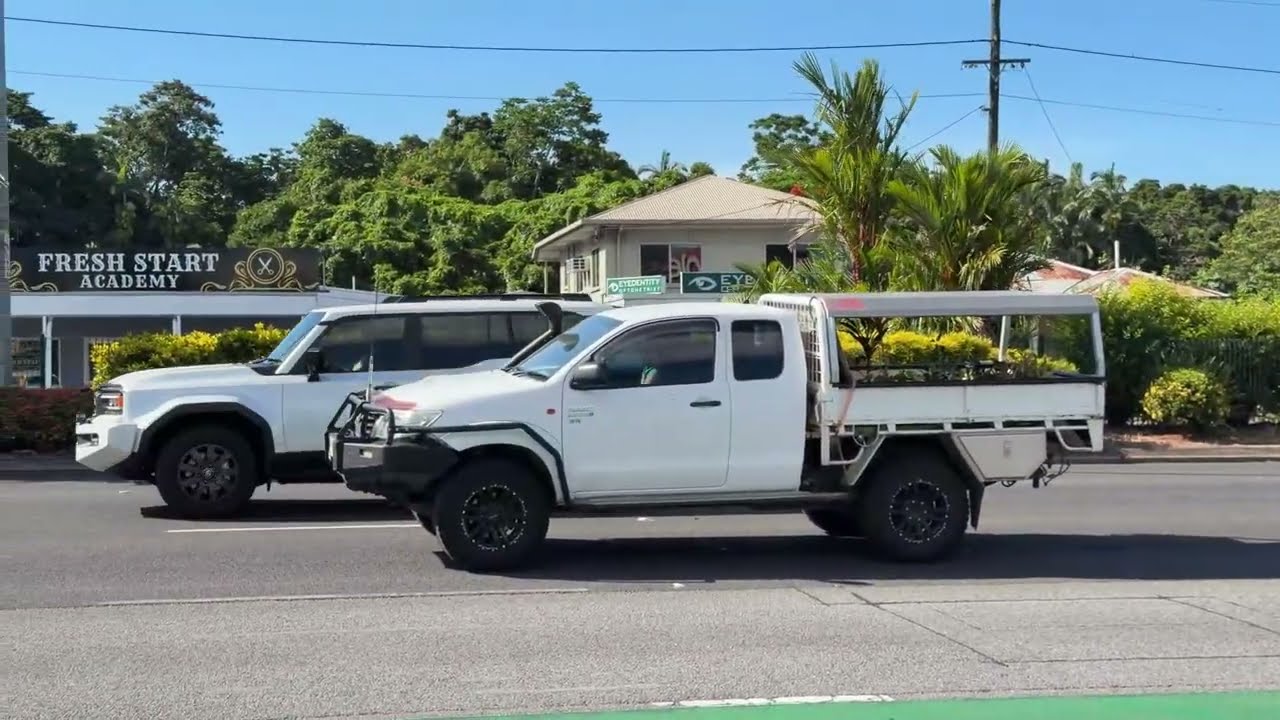 オーストラリアの走ってる四駆のリアル！！ほぼアイアンバンパー！