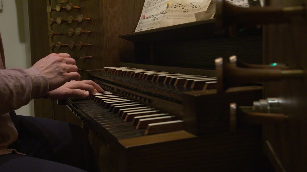 Extra | The Organ Builder - YouTube