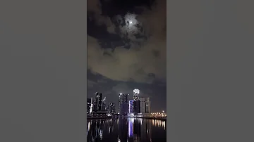 Shorts ظهور أجسام غريبة تتحرك في السماء 