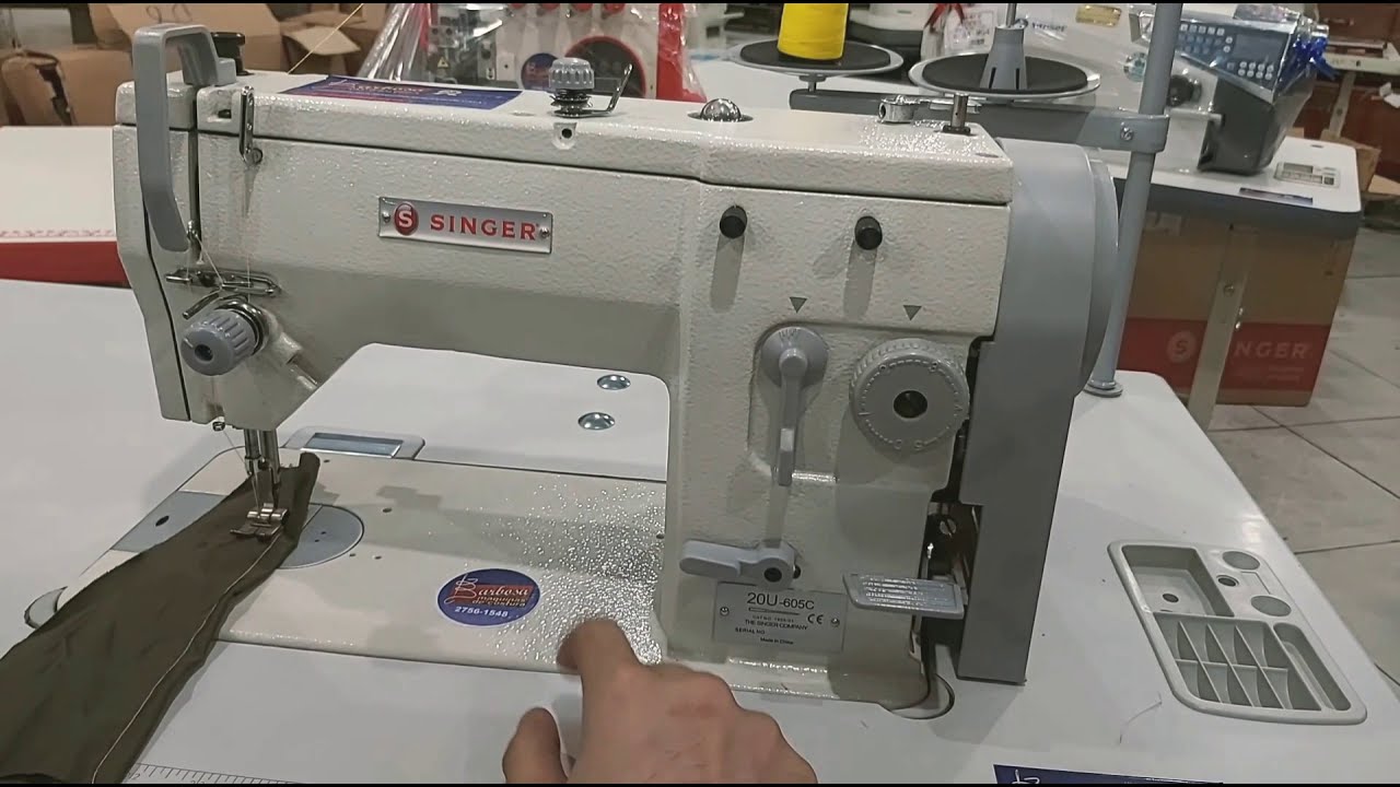 Máquina de Costura Singer 20u Zigue Zague lubrificação automática