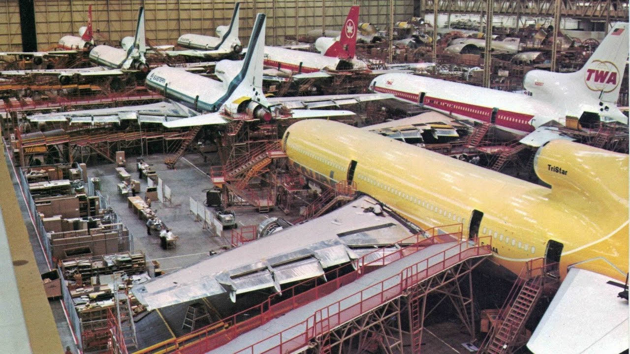 Court Line Lockheed L-1011 TriStar