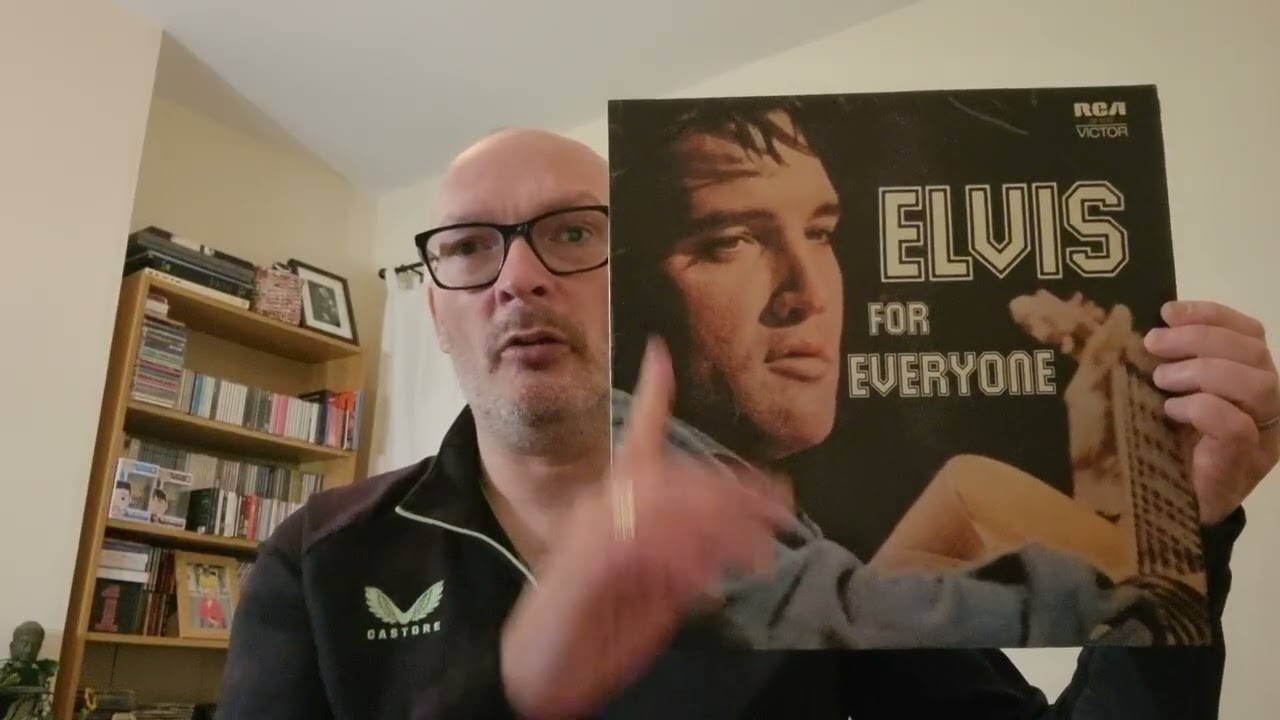 Элвис Пресли — Элвис для всех! Издания для США и Великобритании с разным списком композиций.