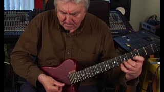 Allan Holdsworth Talks about his Headless Kiesel Guitars chords