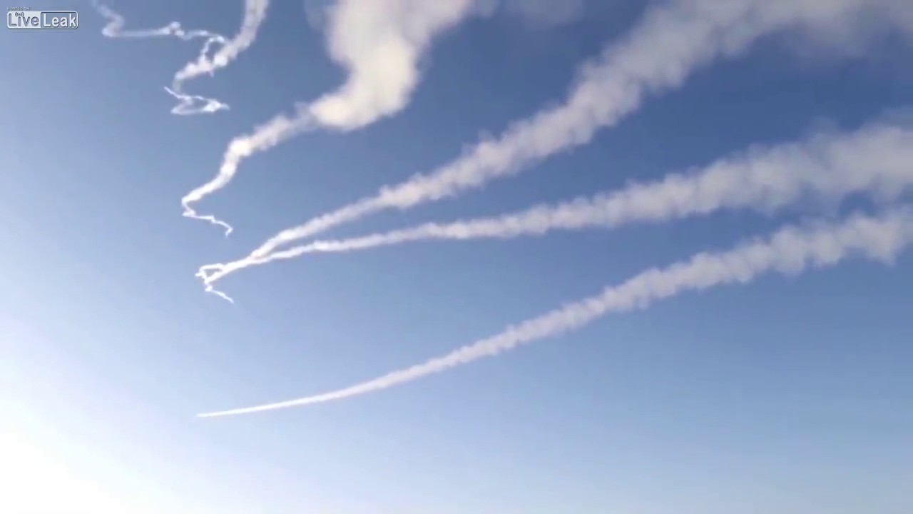 ★ LiveLeak || Saudi Air Defense Intercept Incoming Houthi Ballistic Missiles