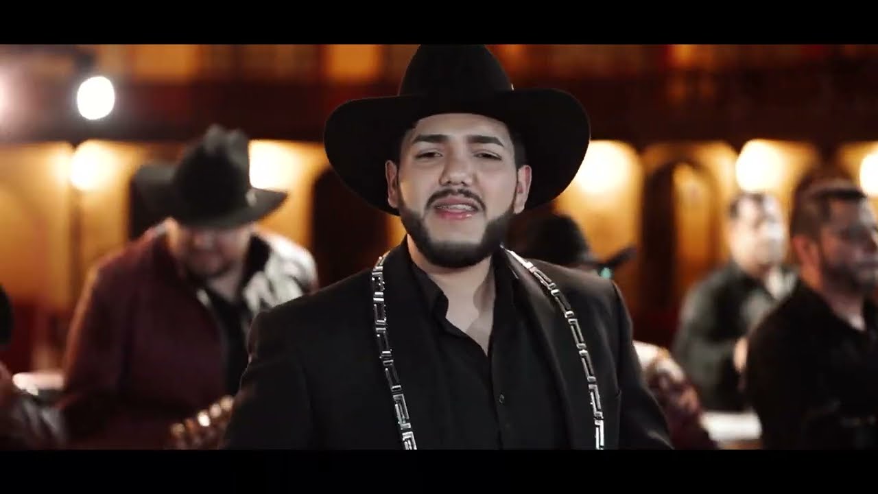 Como Una Novela- Marco Flores Y La Jerez Ft Yael Flores