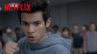 気分爽快 ‐ 悪ガキ集団をいじめられっ子が返り討ち | コブラ会 | Netflix Japan