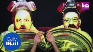 Artist Creates Incredible Images And Portraits With Coloured Salt - Daily Mail