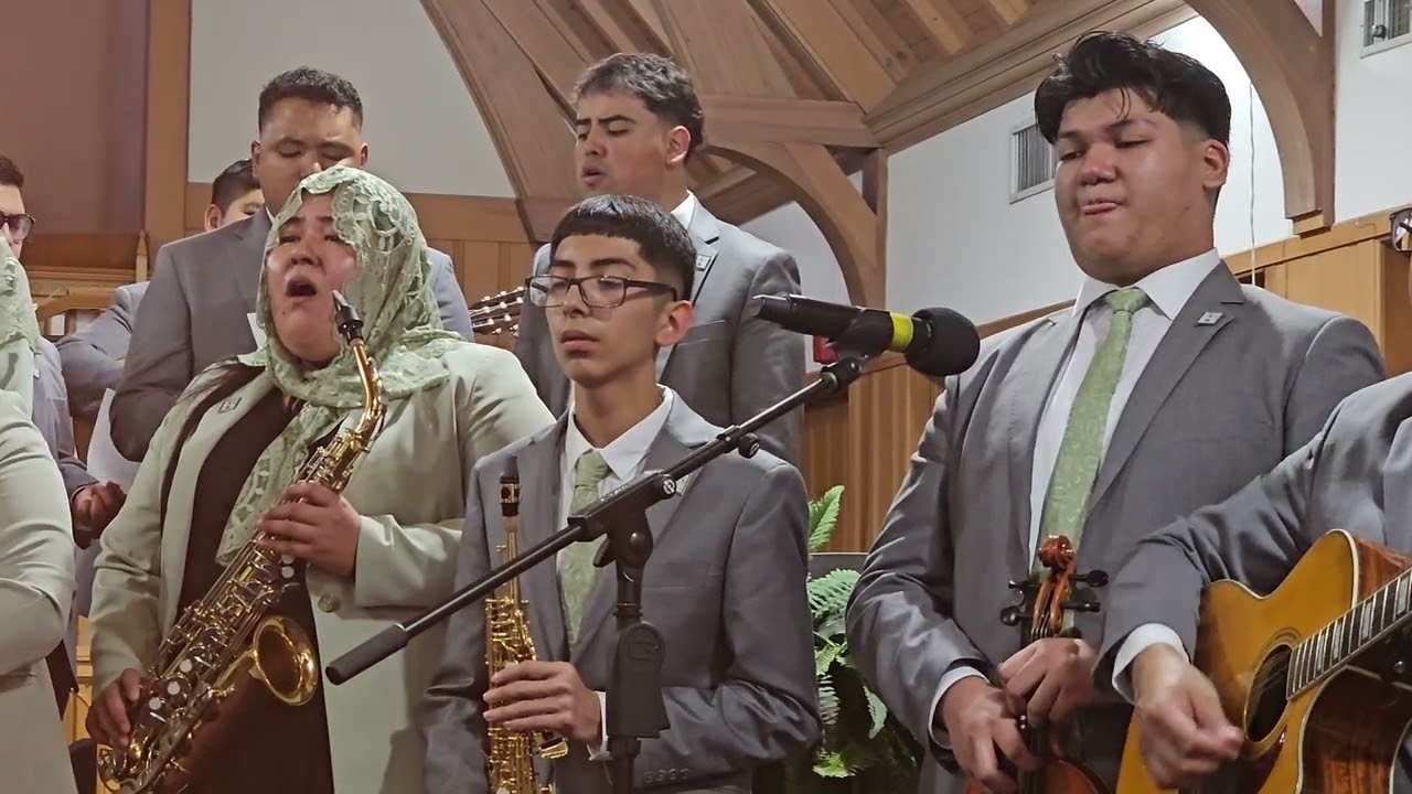 El Salvador Jesus .. Coro Juvenil Paciente Job..